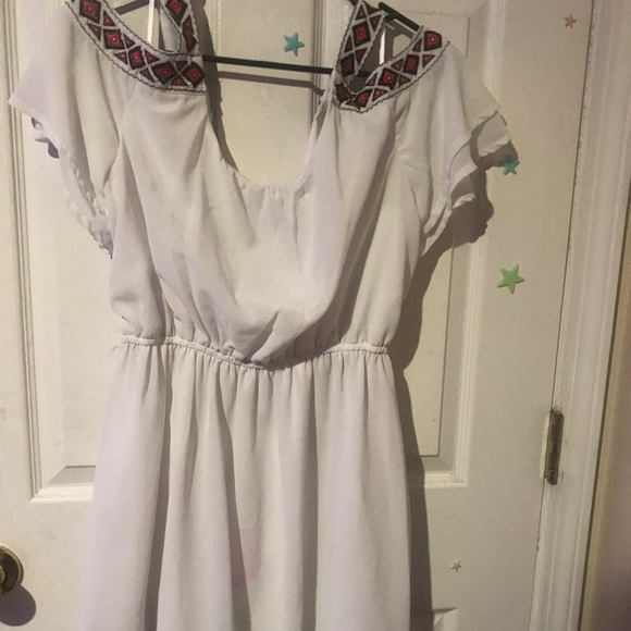 White off shoulder dress size - 1X - Picture 2 of 2